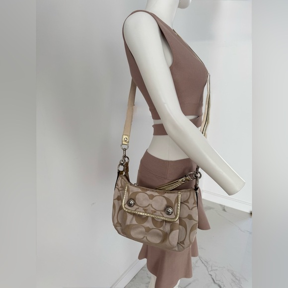 COACH Poppy Signature Satin Groovy two way Bag GOLD #13833 2009 - Picture 3 of 17